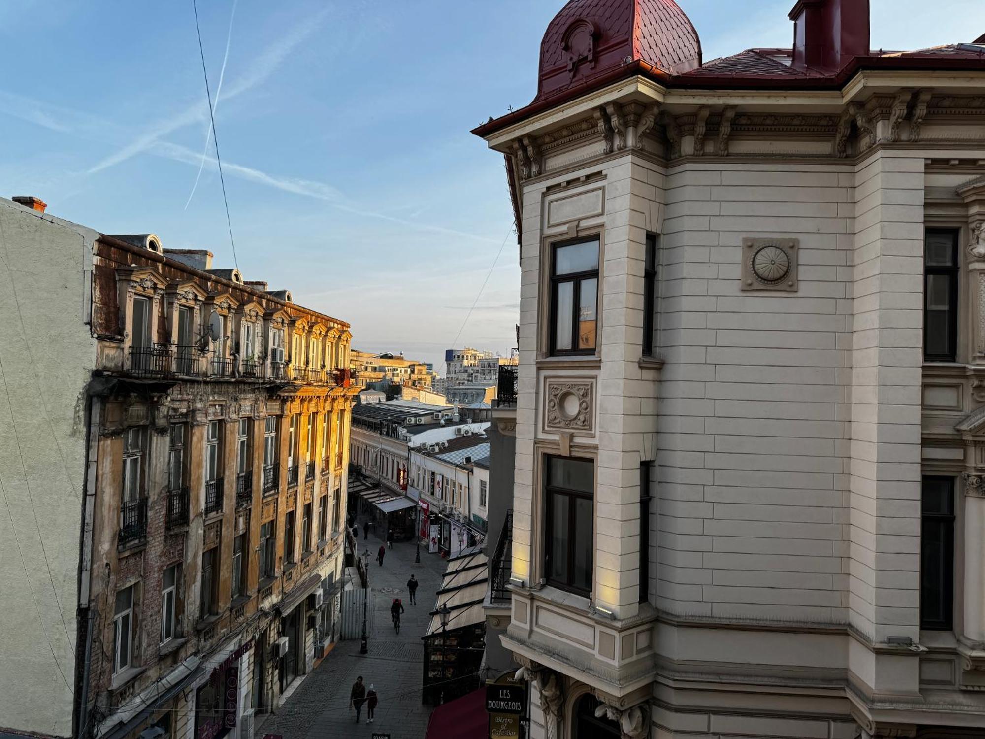 Old Town Studios By Chr Luxury Property Бухарест Экстерьер фото